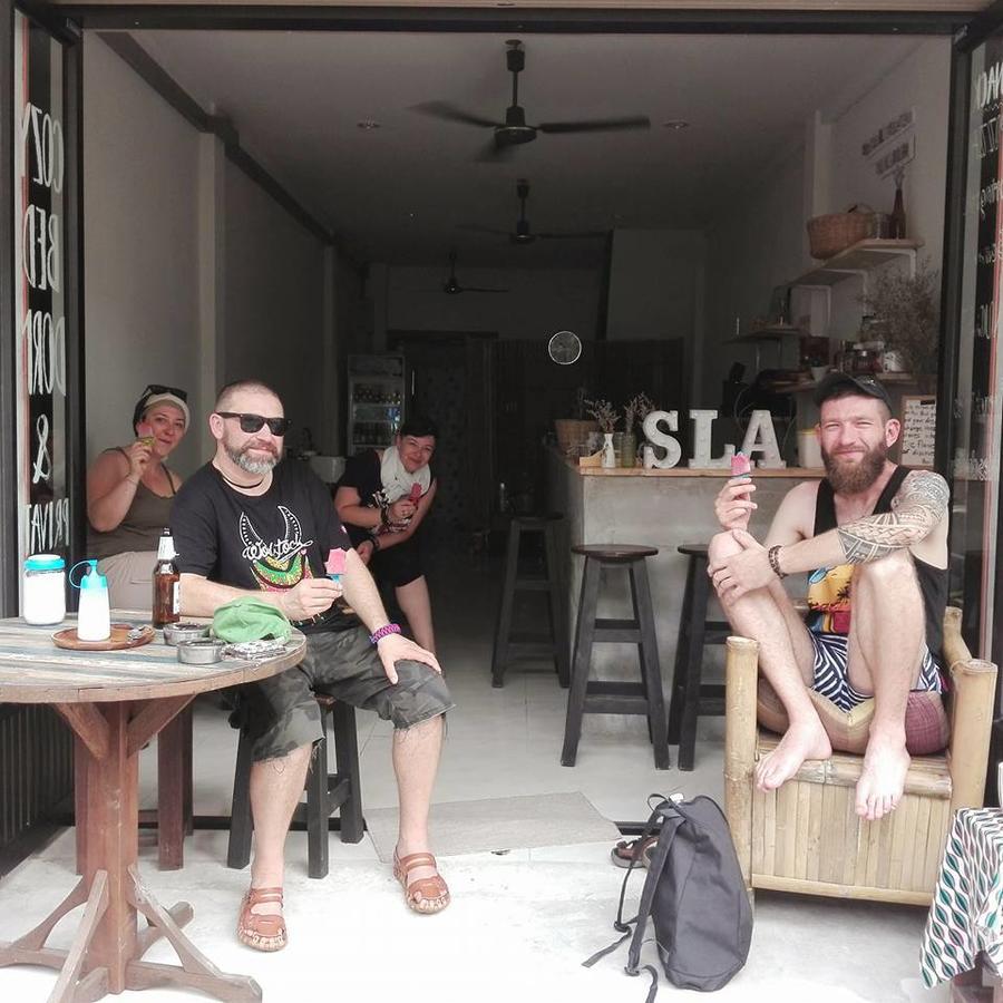 Hostel Sla Bar N'Bed Bangkok Exterior foto